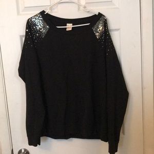Light sweater with sequins